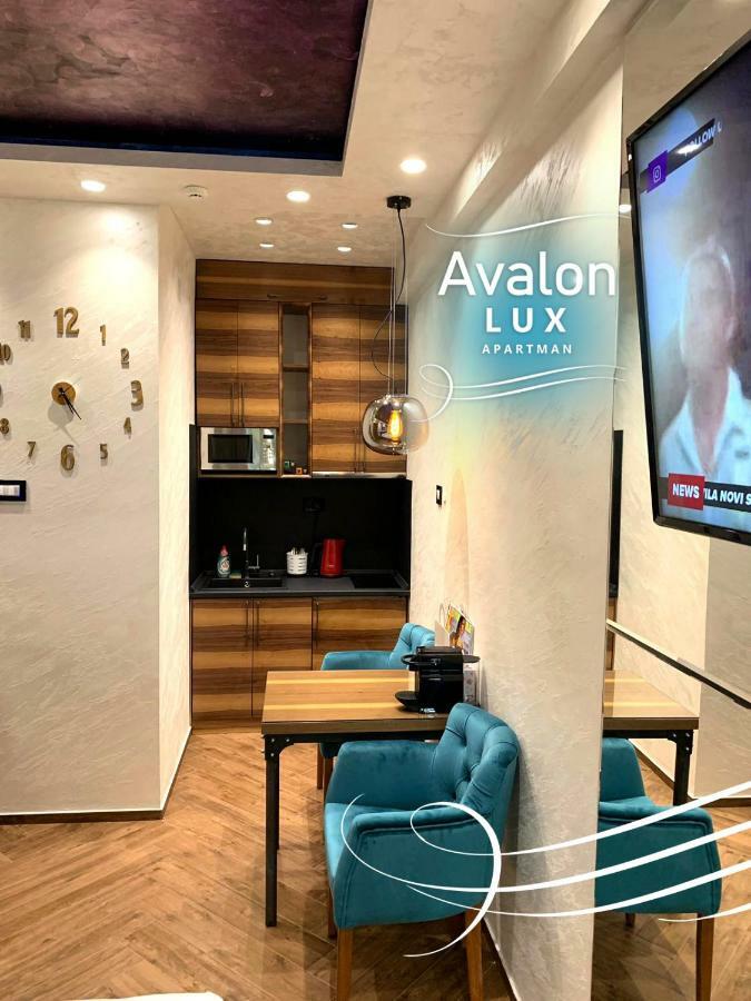 Avalon Lux Studio Apartment Novi Sad Buitenkant foto