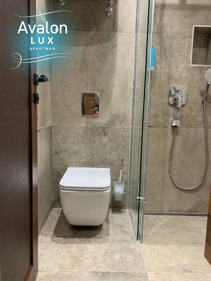 Avalon Lux Studio Apartment Novi Sad Buitenkant foto