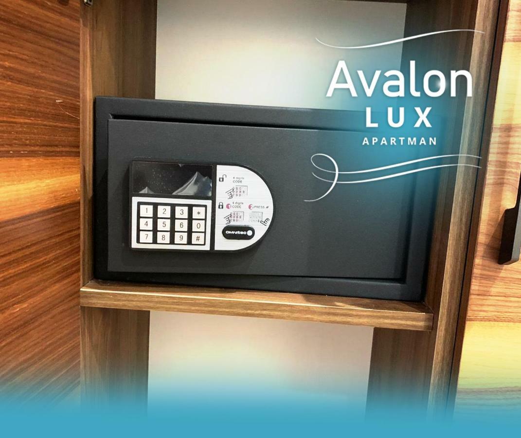 Avalon Lux Studio Apartment Novi Sad Buitenkant foto